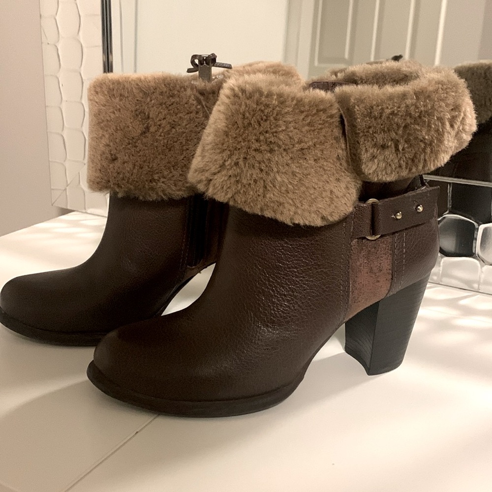 UGGS with Fur Cuff